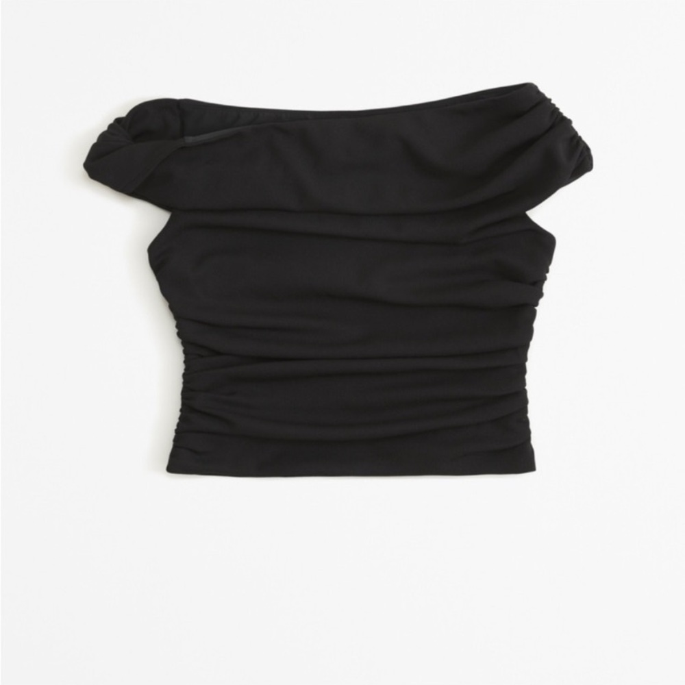 NWT Off The Shoulder Crepe Top